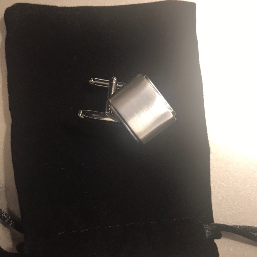 Men’s cuff links